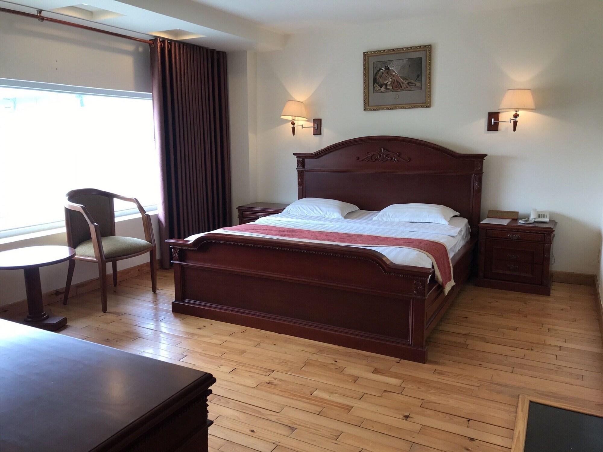 Hoang Yen 2 Hotel Thu Dau Mot Bagian luar foto