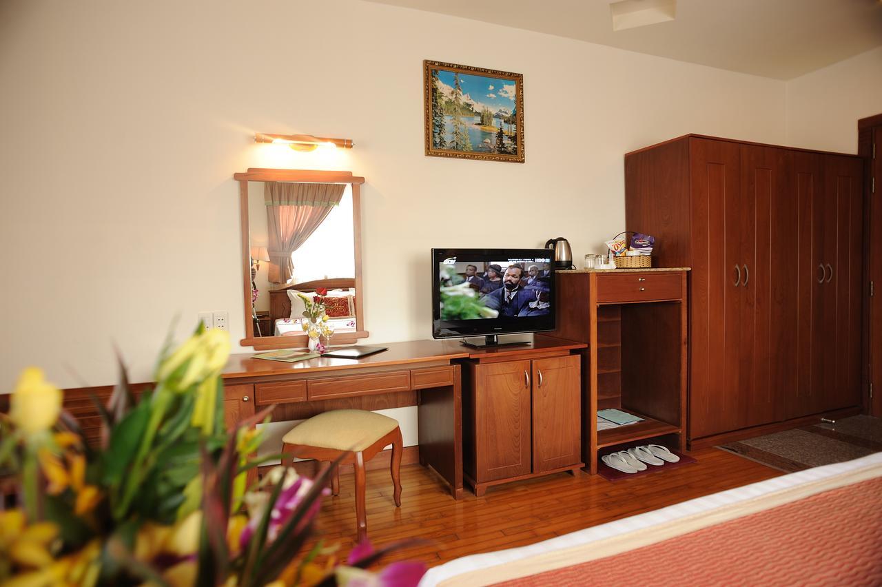 Hoang Yen 2 Hotel Thu Dau Mot Bagian luar foto