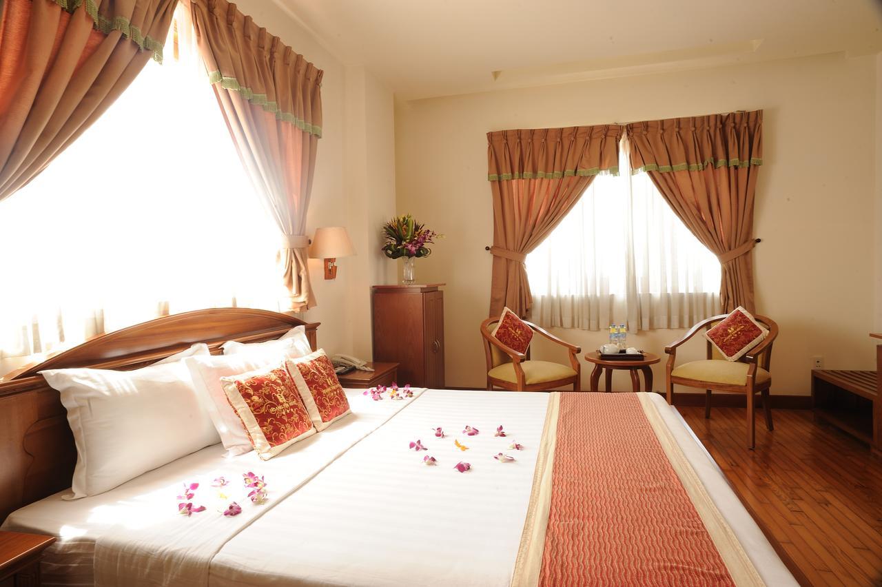 Hoang Yen 2 Hotel Thu Dau Mot Bagian luar foto