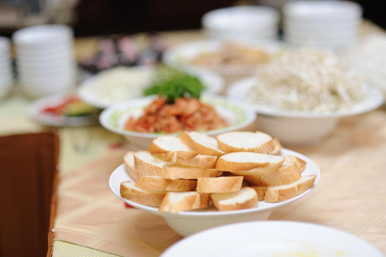 Hoang Yen 2 Hotel Thu Dau Mot Bagian luar foto